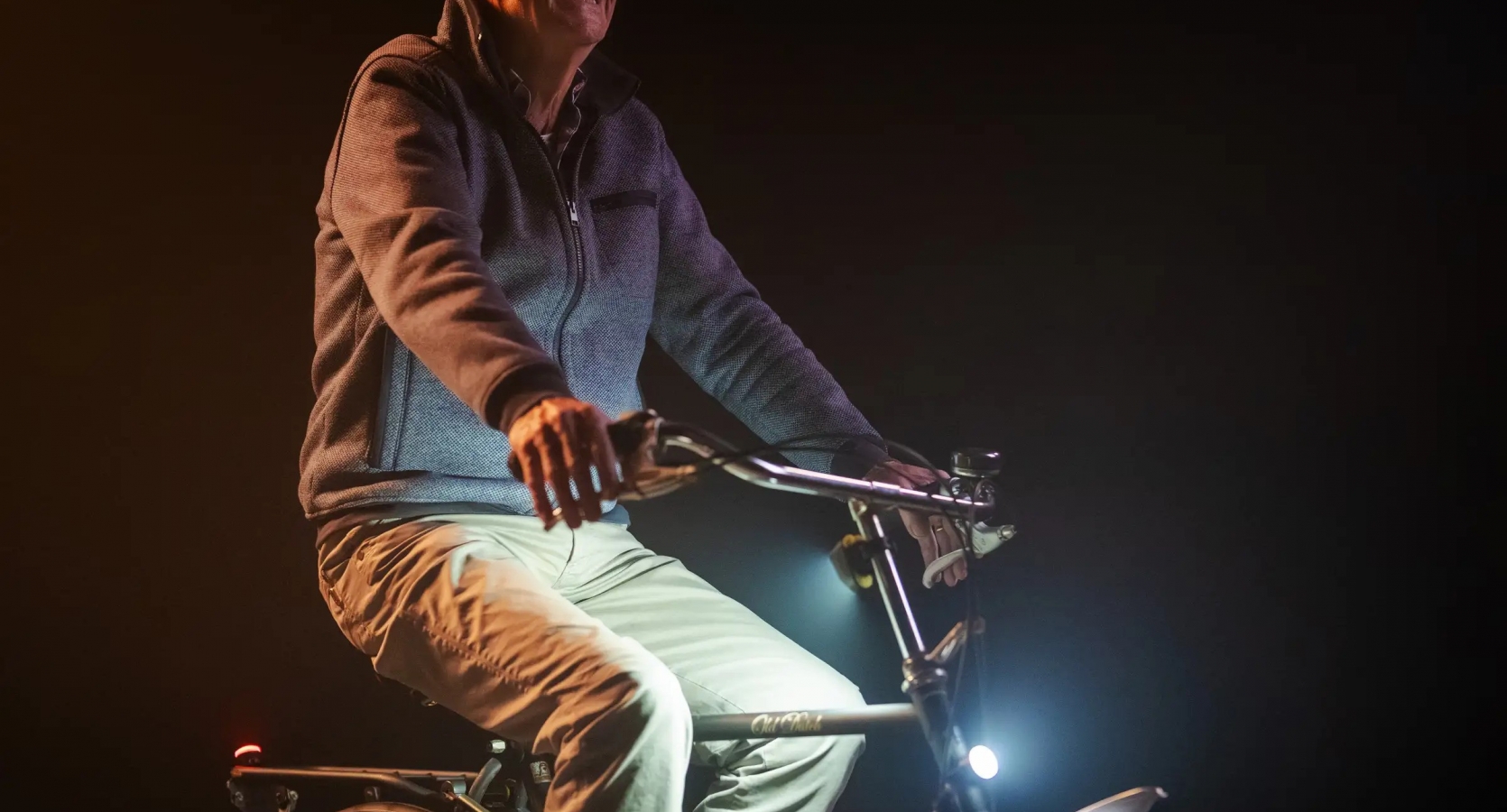 Ziemi - De veiligste manier om te fietsen in het donker.